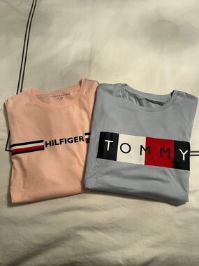 Tommy Hilfiger Mens Light Pink & Light Blue Logo Short Sleeve Tees
